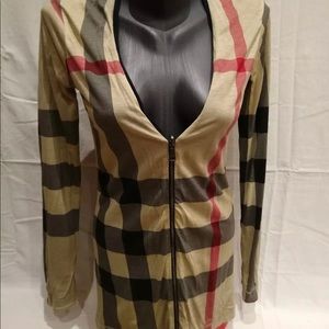 New with tags Burberry NOVA sweatshirt xs-s